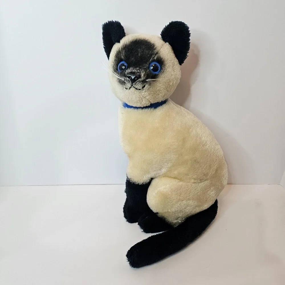 Vintage 1980 Dakin Fun Farm Siamese Striking Blue Eyed Plush Cat Kitty 12